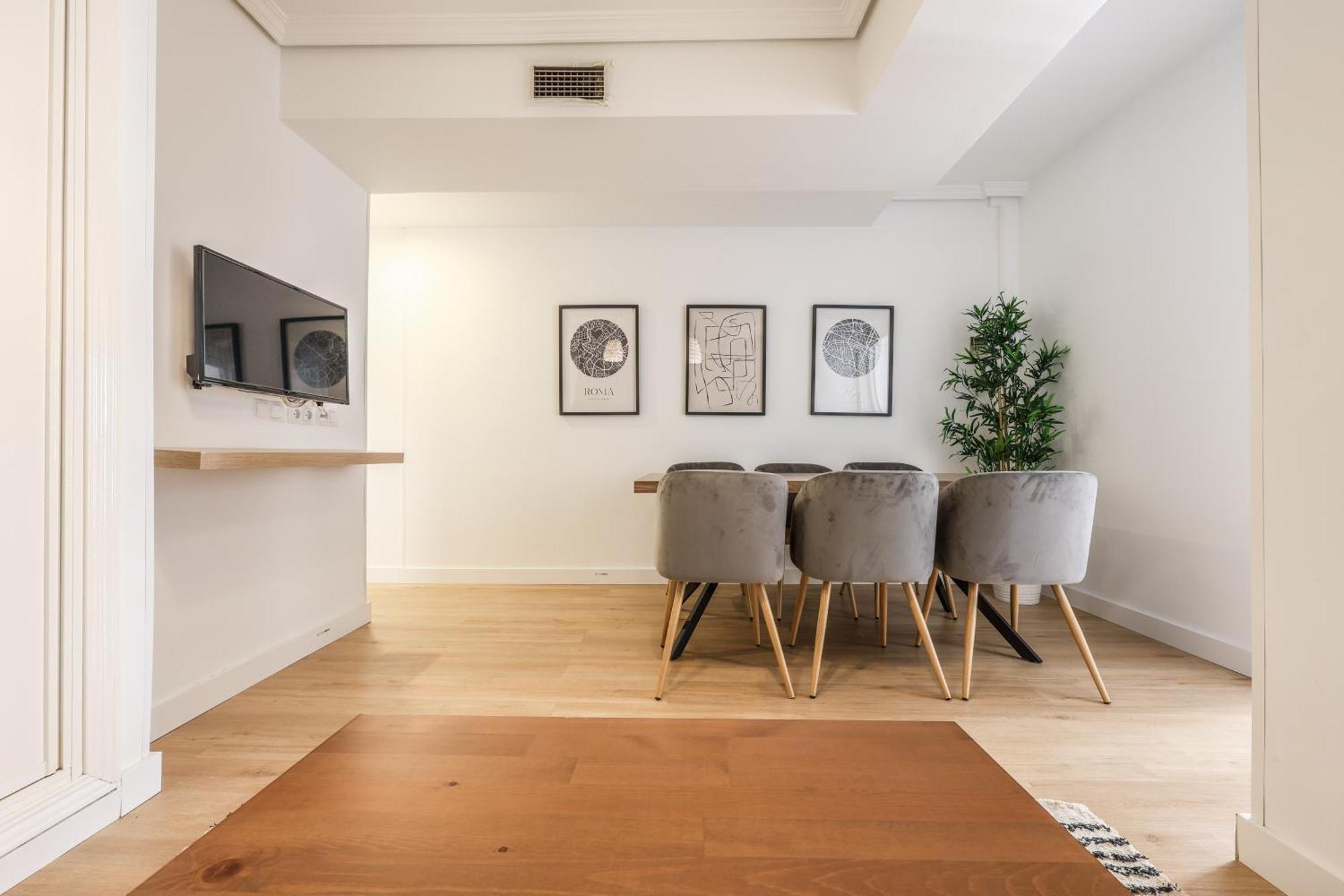 Apartamentos Reformados En Tirso De Molina Act Madrid Exteriér fotografie