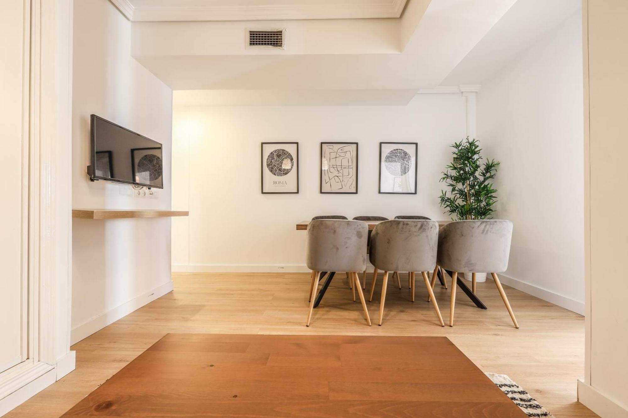 Apartamentos Reformados En Tirso De Molina Act Madrid Exteriér fotografie