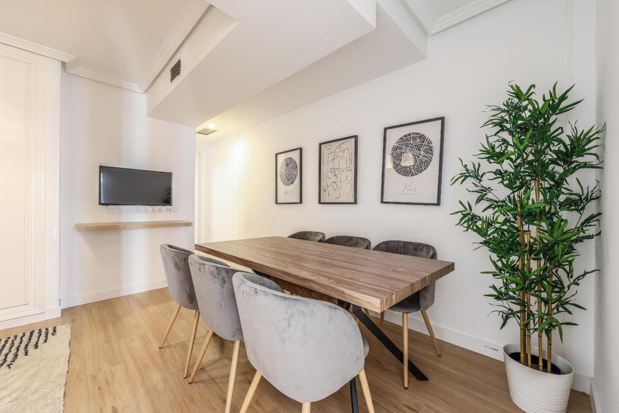 Apartamentos Reformados En Tirso De Molina Act Madrid Exteriér fotografie