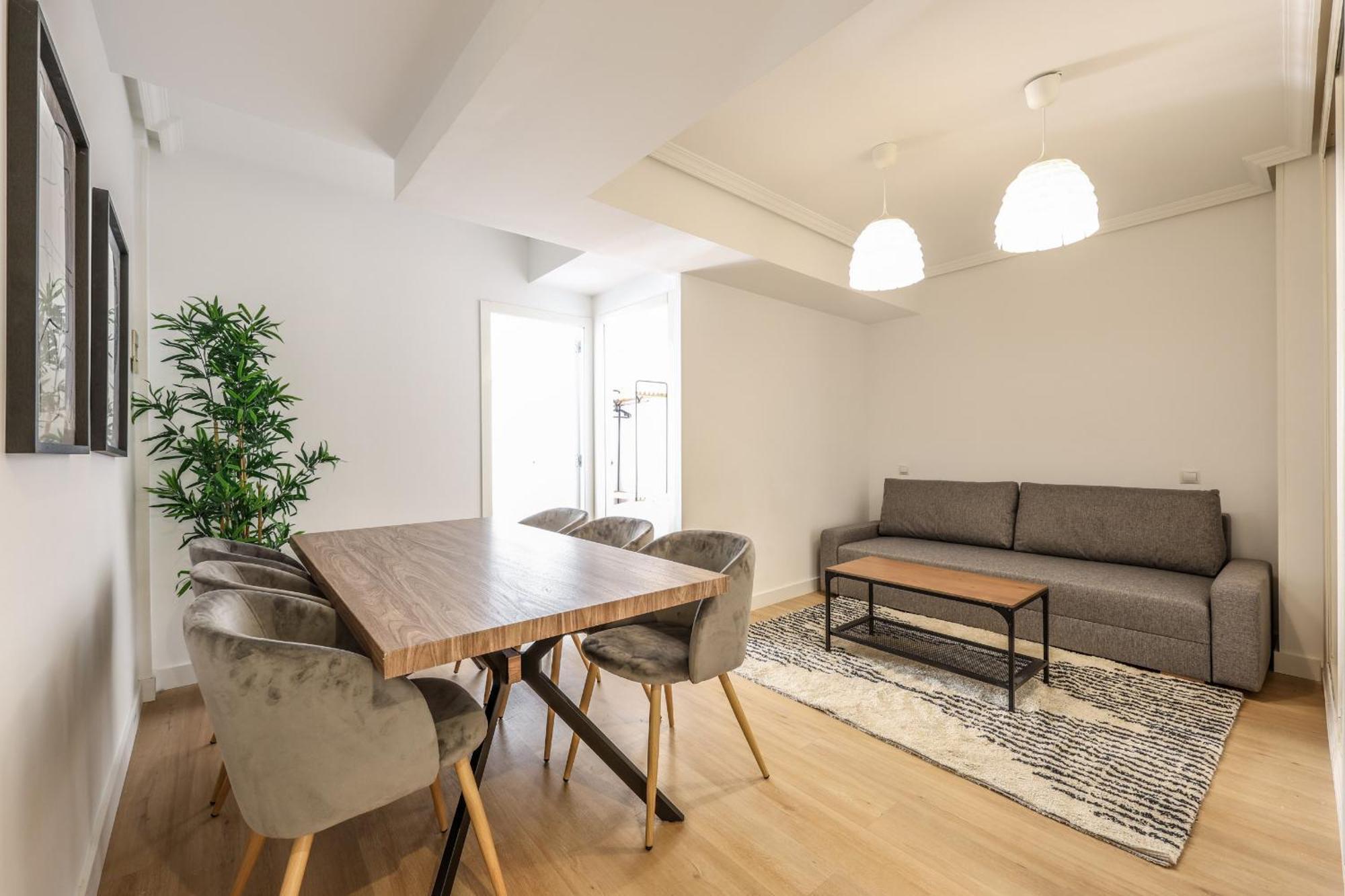 Apartamentos Reformados En Tirso De Molina Act Madrid Exteriér fotografie